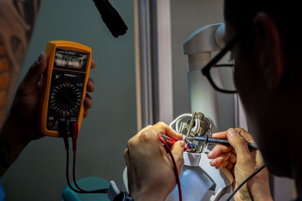 Brain-Computer Interfaces Move Into Supervised Home Use Advanced medical technology in a clinical setting